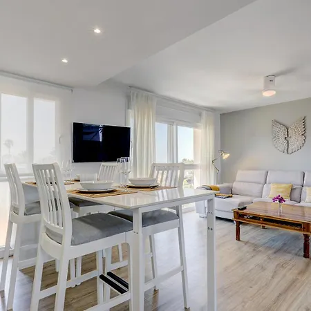 公寓 Bright Penthouse With Swimming Pool In *