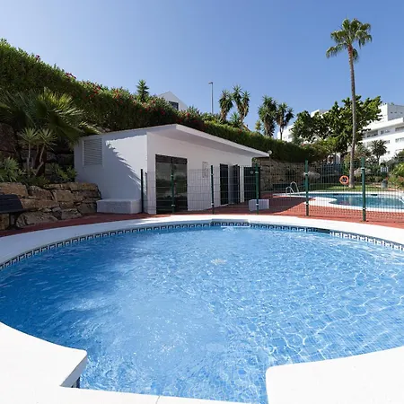 Apartment Bright Penthouse With Swimming Pool In Marbella