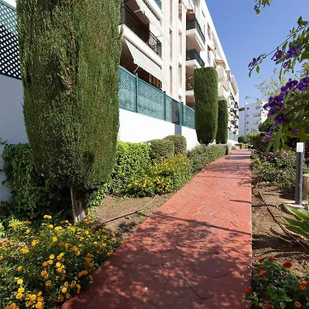 Bright Penthouse With Swimming Pool In Appartement *
